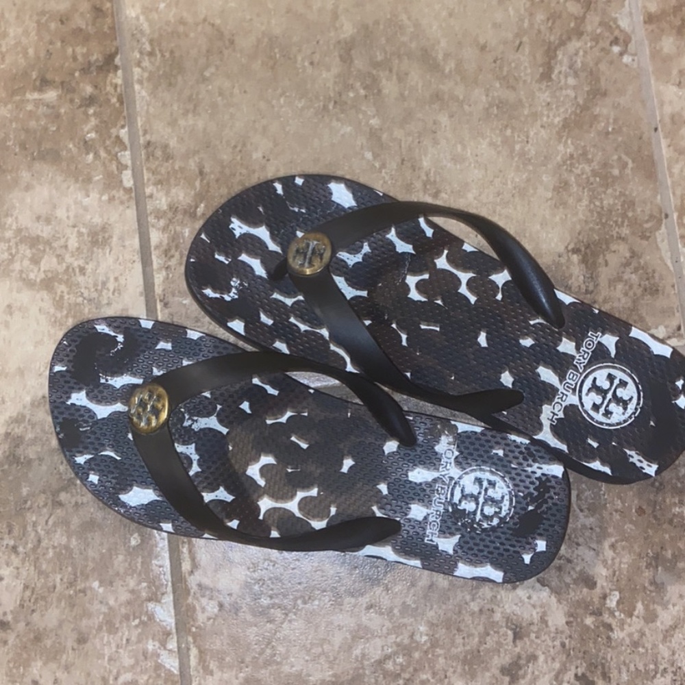 Woman's sandals size 8